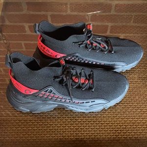 Xinoso Men’s Fashion Sneakers